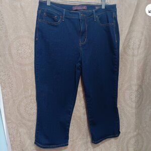 Gloria Vanderbilt Capri Jeans Sz 12 Rail Straight Medium‎ Wash Petal Pusher E23
